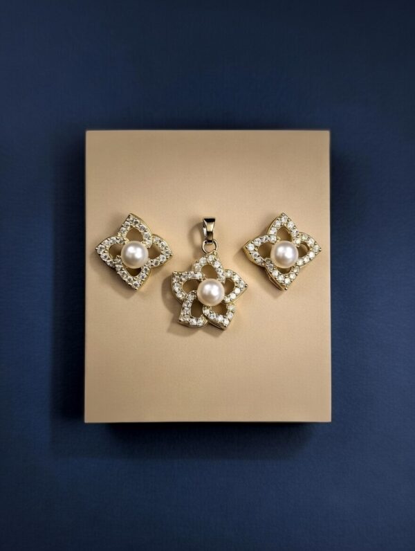 The Floral Radiance Rose-Quartz Floral Halo Pendant & Earring Set