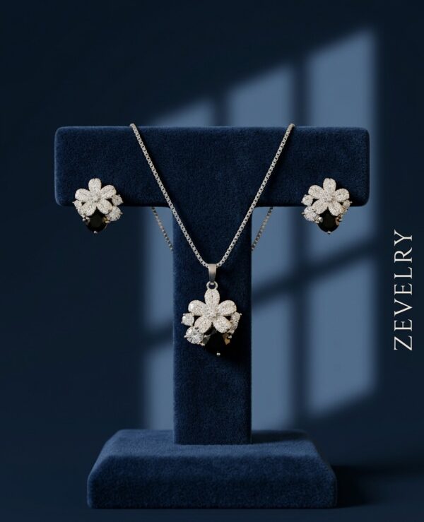 Zevelry Onyx Garden Silver Floral Pendant Set T stand Zevelry-Onyx-Garden-Silver-Floral-Pendant-Set-T-stand